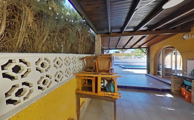 Resale - Villa -
Torrevieja - Los Balcones