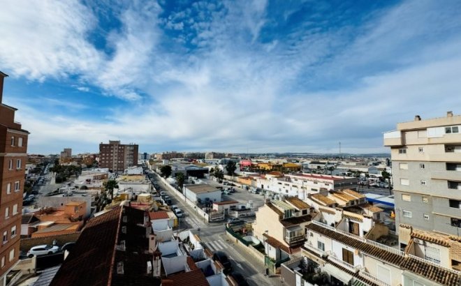 Resale - Apartment -
Torrevieja - Costa Blanca