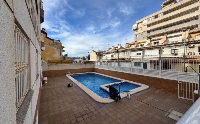 Resale - Apartment -
Torrevieja - Costa Blanca