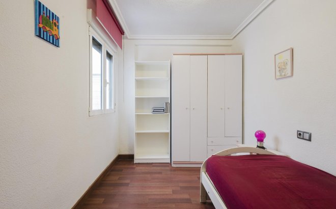 Resale - Apartment -
Torrevieja - Costa Blanca