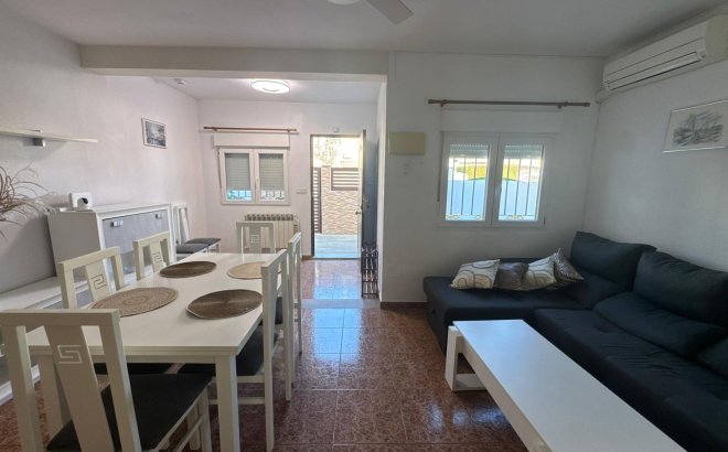 Resale - Bungalow -
Torrevieja - Costa Blanca