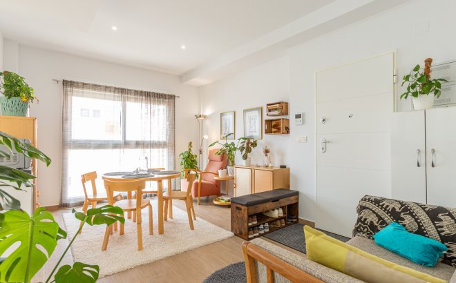 Resale - Apartment -
Torrevieja - Costa Blanca