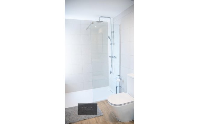 Resale - Apartment -
Torrevieja - Punta Prima