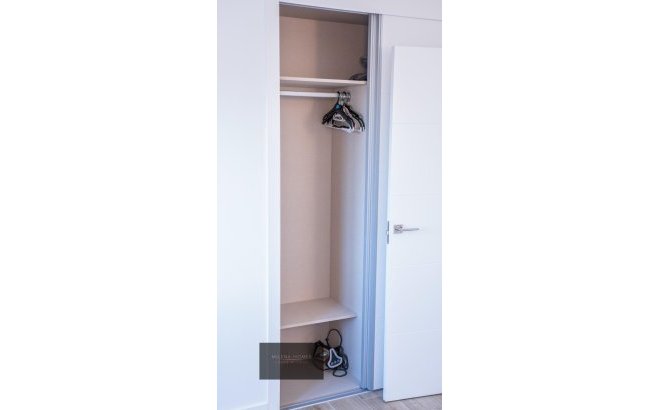 Resale - Apartment -
Torrevieja - Punta Prima