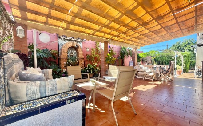 Resale - Villa -
Torrevieja - Los Balcones - Los Altos del Edén