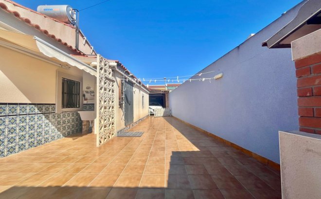 Resale - Villa -
Torrevieja - Los Balcones - Los Altos del Edén