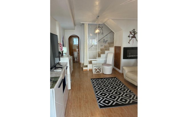 Resale - Bungalow -
Orihuela Costa - Los Almendros-la Florida