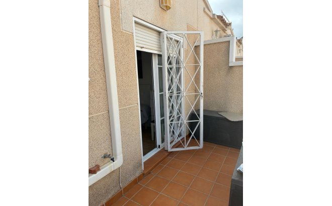 Resale - Bungalow -
Orihuela Costa - Los Almendros-la Florida