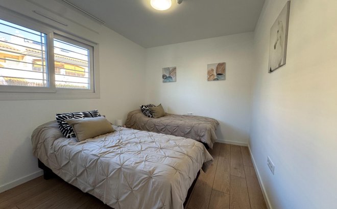 Resale - Apartment -
Pilar de la Horadada - Riomar