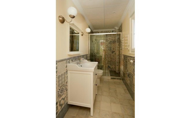 Resale - Villa -
Rojales - Inland