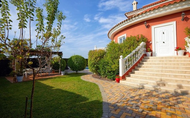 Resale - Villa -
Rojales - Inland