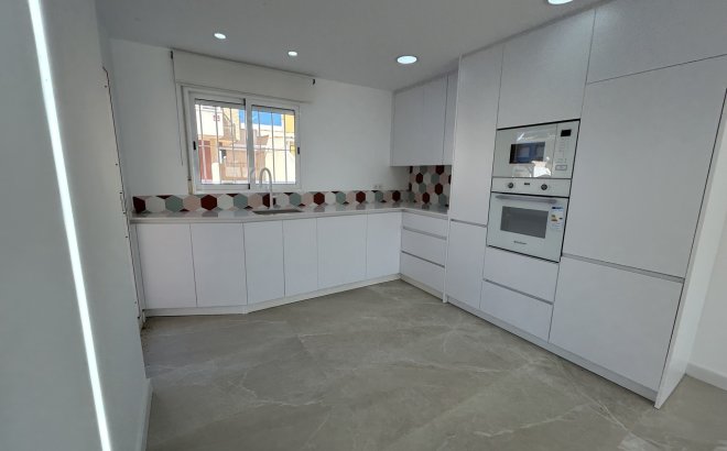 Resale - Apartment -
Pilar de la Horadada - Costa Blanca