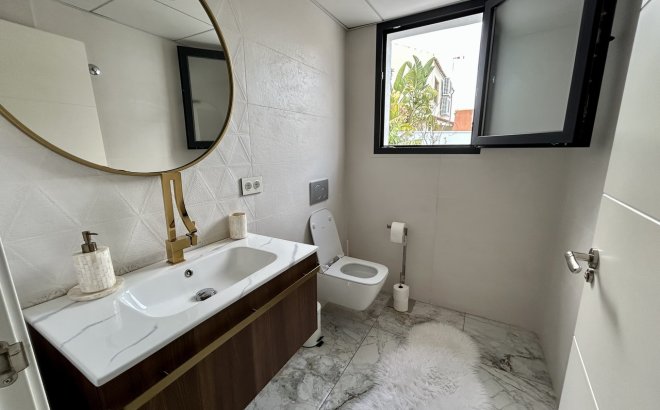 Resale - Villa -
Los Balcones - Costa Blanca