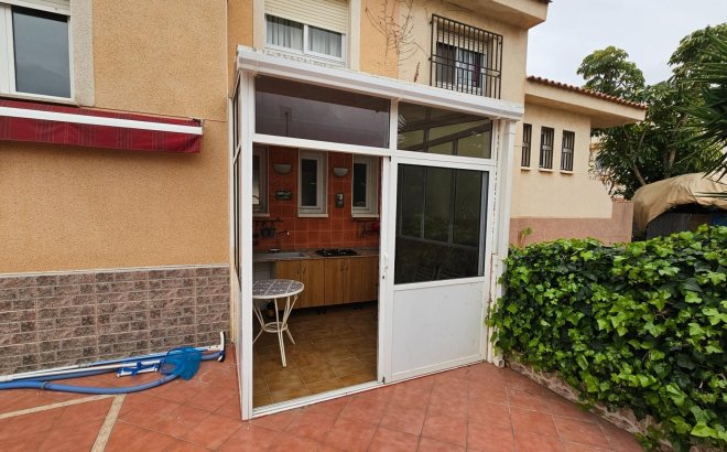 Resale - Villa -
Torrevieja - El Chaparral