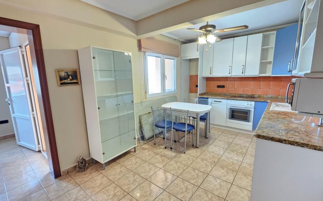 Resale - Villa -
Torrevieja - El Chaparral