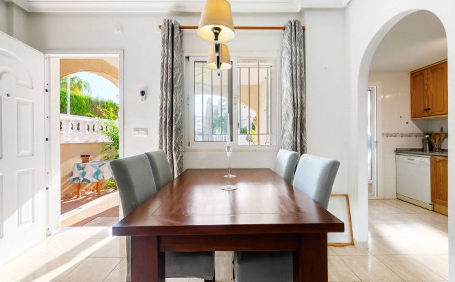 Resale - Dúplex -
Orihuela Costa - Playa Flamenca