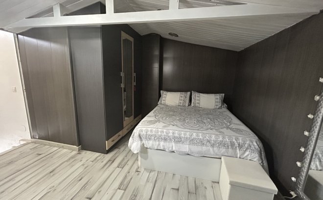 Herverkoop - Town House -
Torrevieja - Costa Blanca