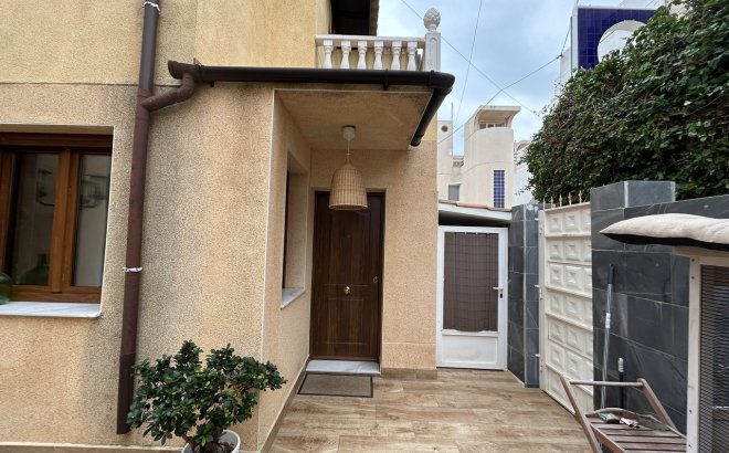 Herverkoop - Town House -
Torrevieja - Costa Blanca