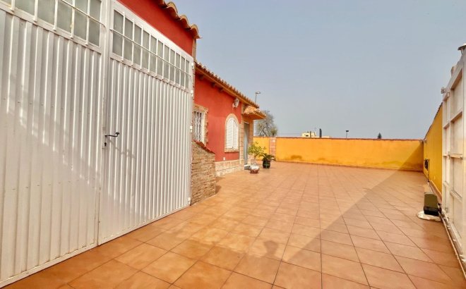 Resale - Villa -
Torrevieja - Los Balcones - Los Altos del Edén