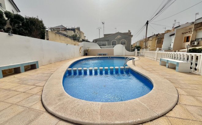 Resale - Villa -
Torrevieja - Los Balcones - Los Altos del Edén