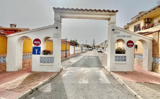 Resale - Villa -
Torrevieja - Los Balcones - Los Altos del Edén