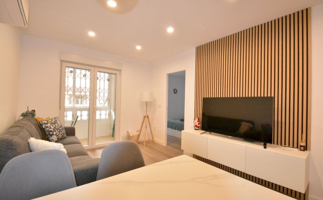 Resale - Apartment -
Torrevieja - Costa Blanca