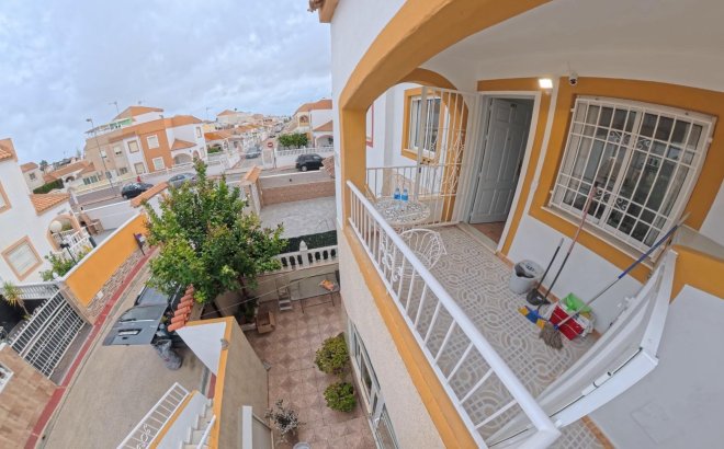 Resale - Bungalow -
Torrevieja - El Limonar