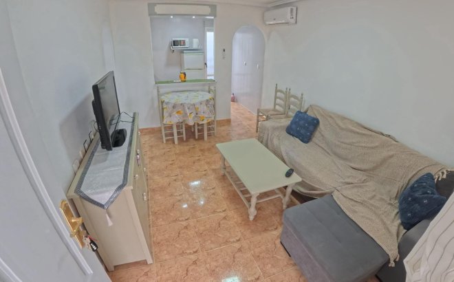 Resale - Bungalow -
Torrevieja - El Limonar