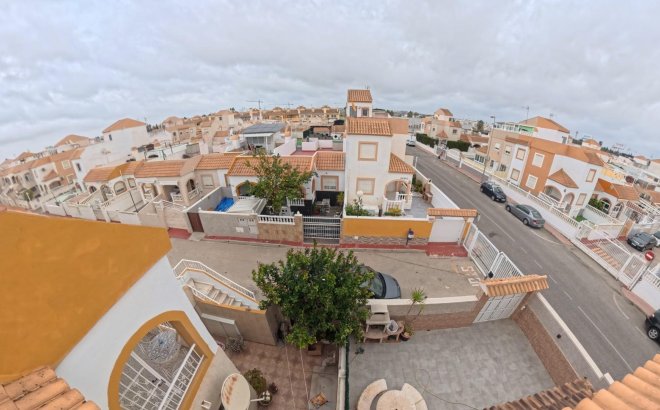 Resale - Bungalow -
Torrevieja - El Limonar