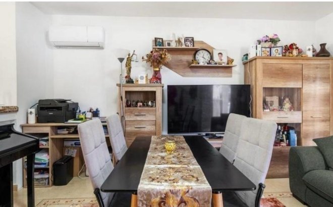 Resale - Dúplex -
San Miguel de Salinas - Las Filipinas