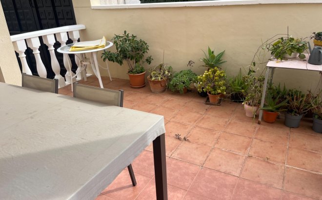 Resale - Dúplex -
San Miguel de Salinas - Las Filipinas