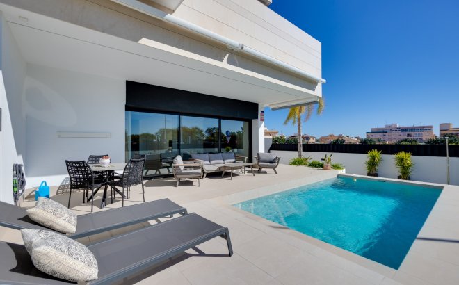 Resale - Bungalow -
Pilar de la Horadada - Costa Blanca