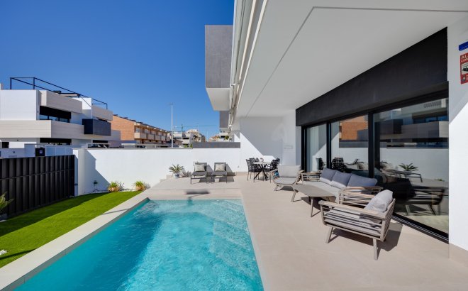 Resale - Bungalow -
Pilar de la Horadada - Costa Blanca