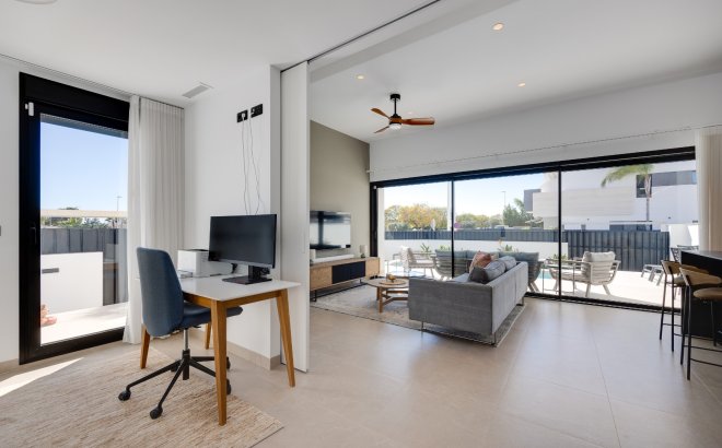 Resale - Bungalow -
Pilar de la Horadada - Costa Blanca