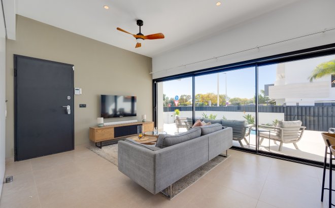 Resale - Bungalow -
Pilar de la Horadada - Costa Blanca