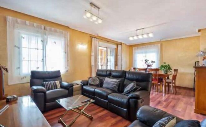 Resale - Villa -
Torrevieja - Aguas Nuevas