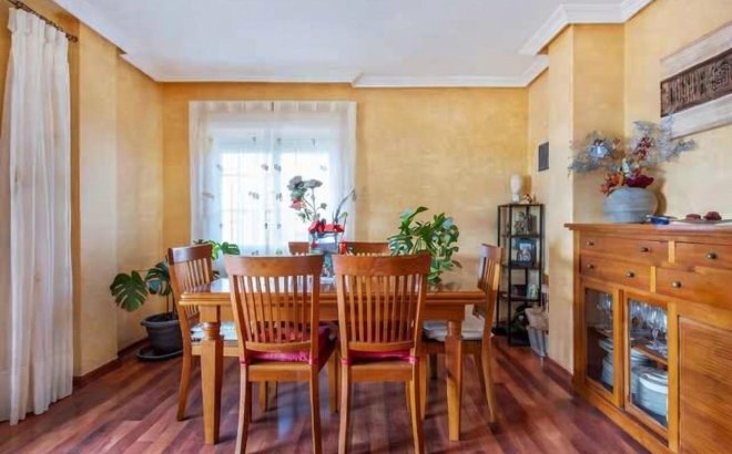 Resale - Villa -
Torrevieja - Aguas Nuevas