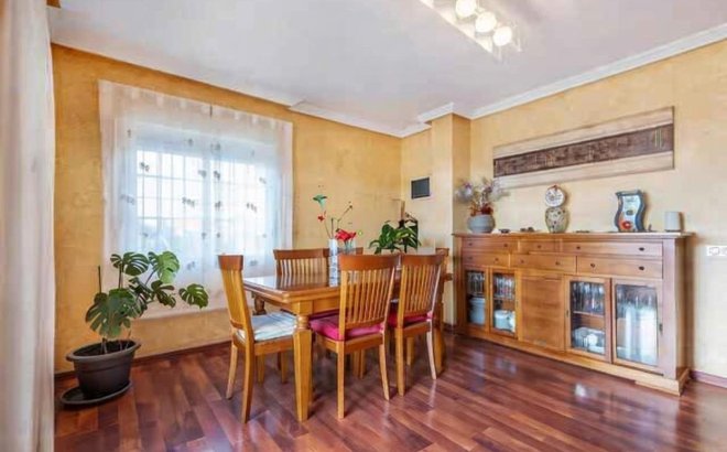 Resale - Villa -
Torrevieja - Aguas Nuevas