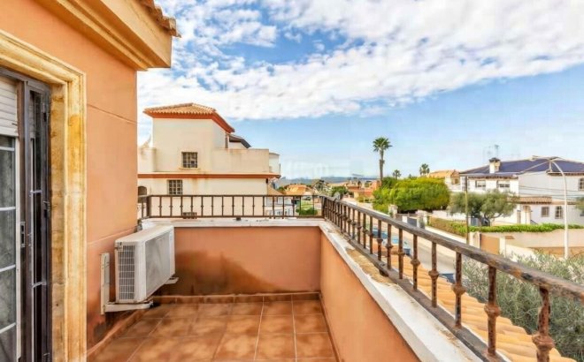 Resale - Villa -
Torrevieja - Aguas Nuevas