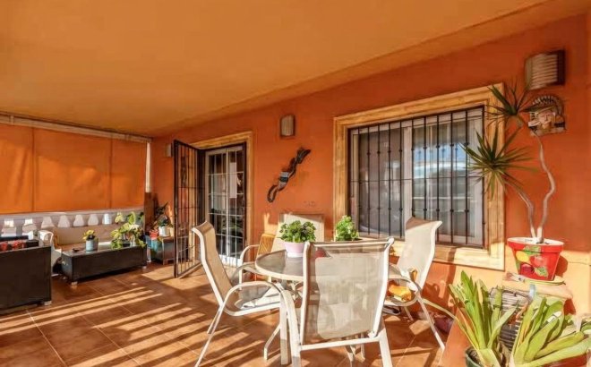 Resale - Villa -
Torrevieja - Aguas Nuevas