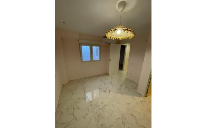 Resale - Apartment -
Torrevieja - Costa Blanca