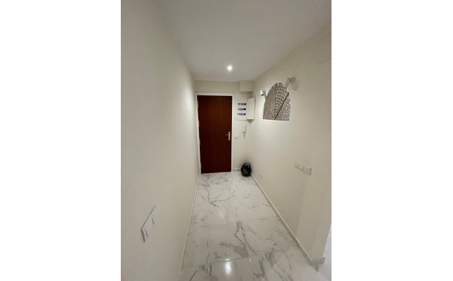 Resale - Apartment -
Torrevieja - Costa Blanca