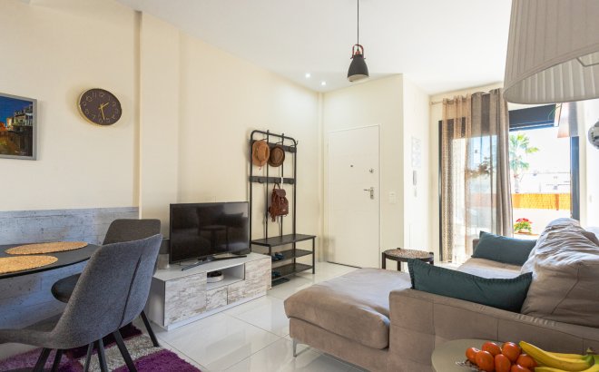 Resale - Bungalow -
Los Altos - Costa Blanca