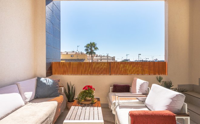 Resale - Bungalow -
Los Altos - Costa Blanca