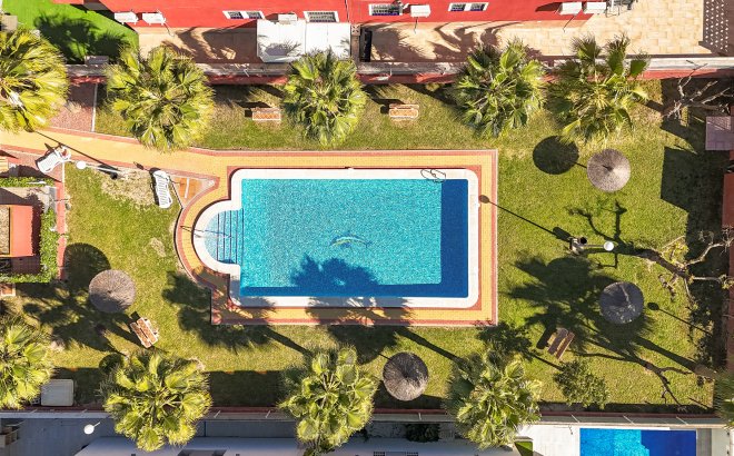 Resale - Bungalow -
Los Altos - Costa Blanca