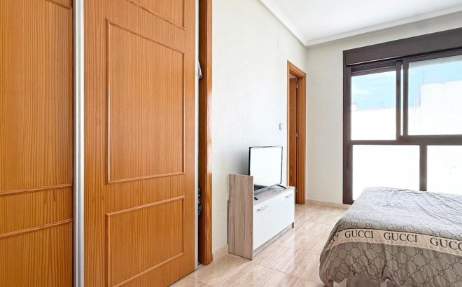 Resale - Apartment -
Torrevieja - Costa Blanca