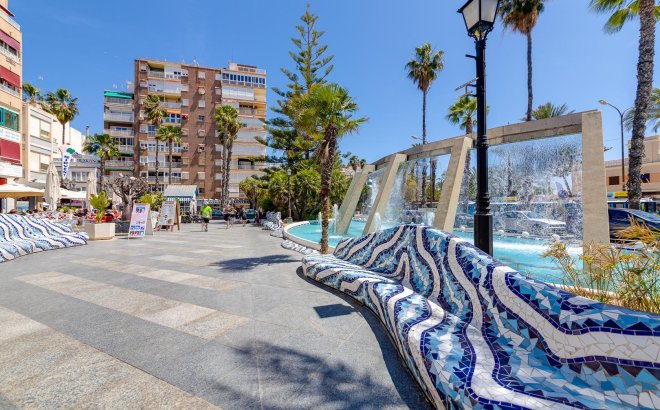 Resale - Apartment -
Torrevieja - Centro - Muelle Pesquero