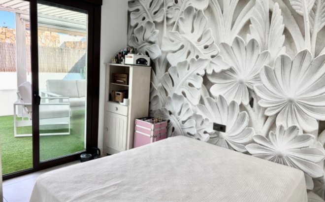 Resale - Villa -
Cabo Roig - Costa Blanca