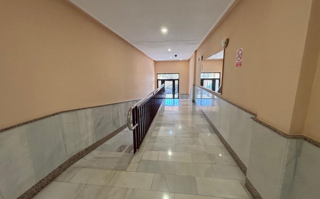 Resale - Apartment -
Torrevieja - Playa del Cura