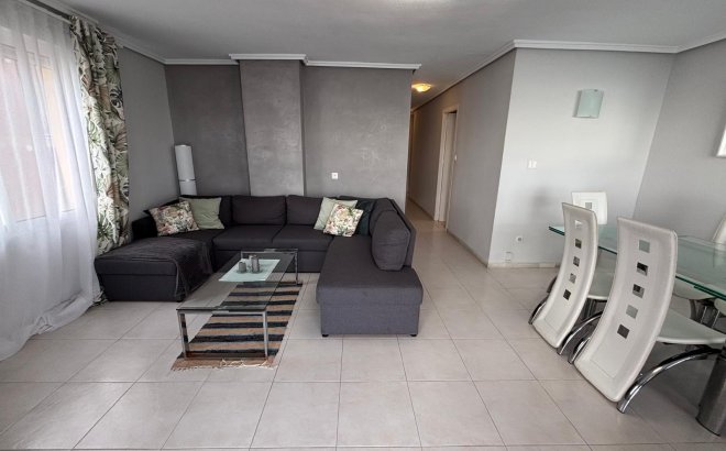 Resale - Apartment -
Torrevieja - Playa De Los Naufragos